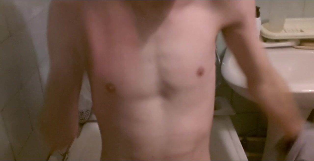 Steamy bath time with twink and daddy