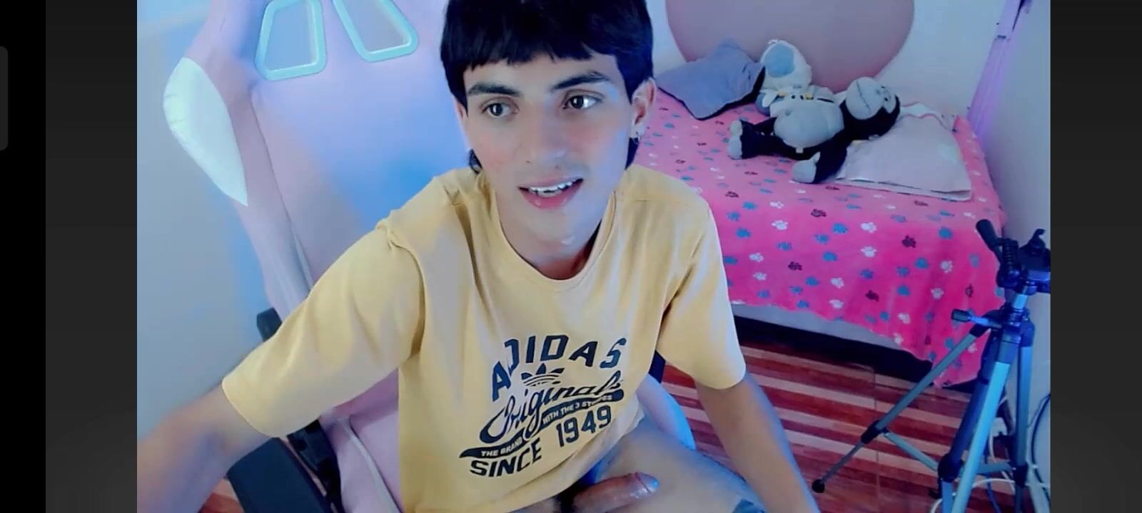 Gay porn tube: śliczny chłopak action