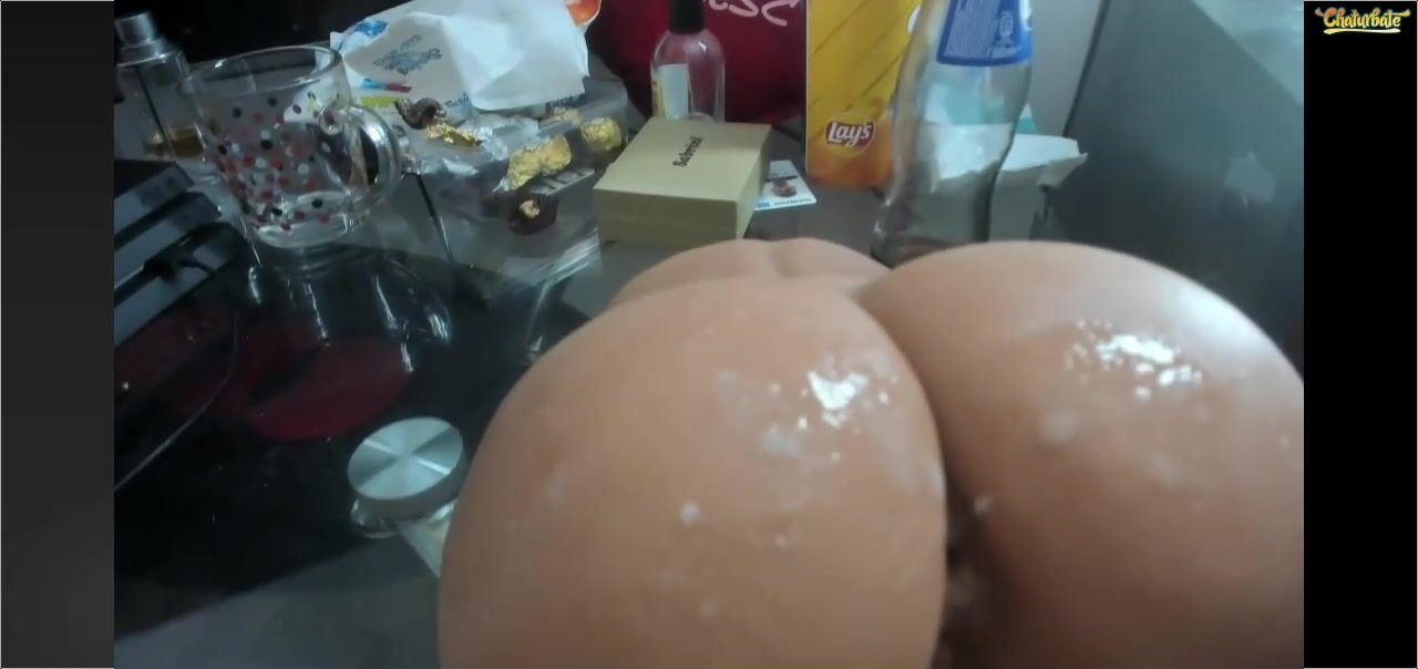 Zincky cums hard on toys