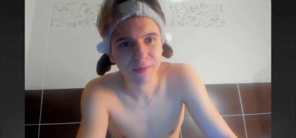 Luxallenn public show webcam chaturbate