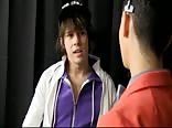Meninos maus ganham pau grande de sucu