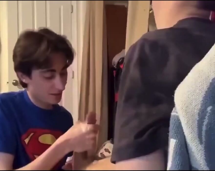 Making his twink bf cum hard