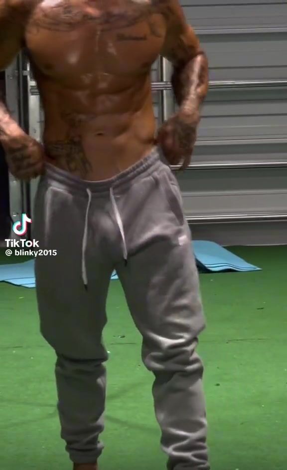 Marathon muscle cam boys pump man