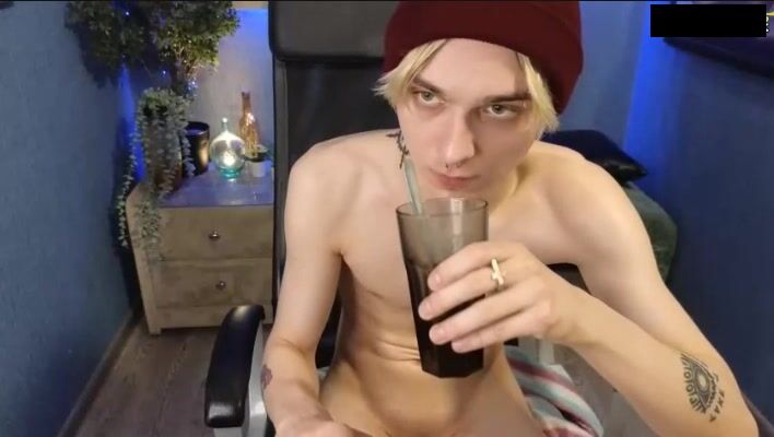 Skater twink boys in webcam porn action