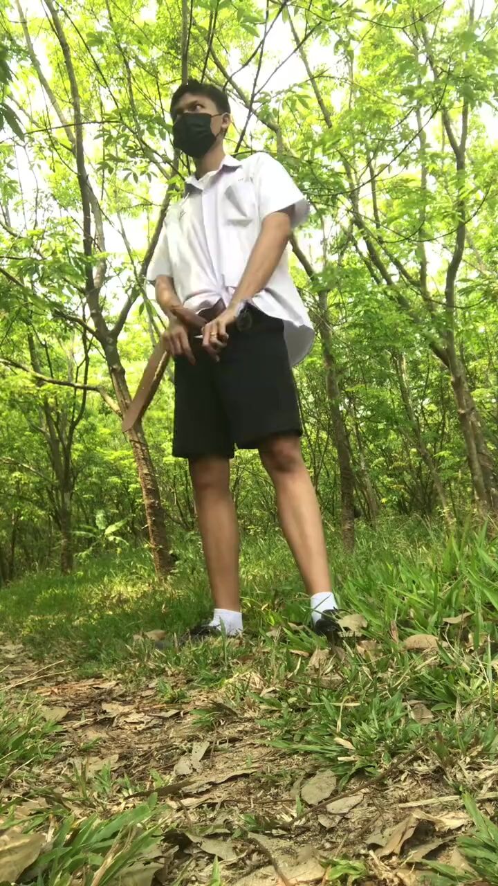 Masked twink jerks off & cums in forest 210 masked twink jerks off ...