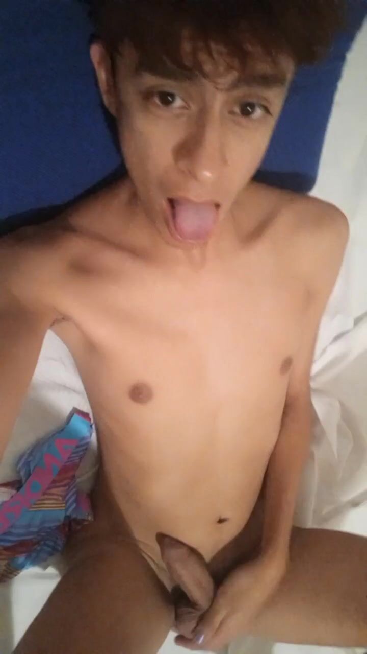 Mexico twink axner shows off hard cock