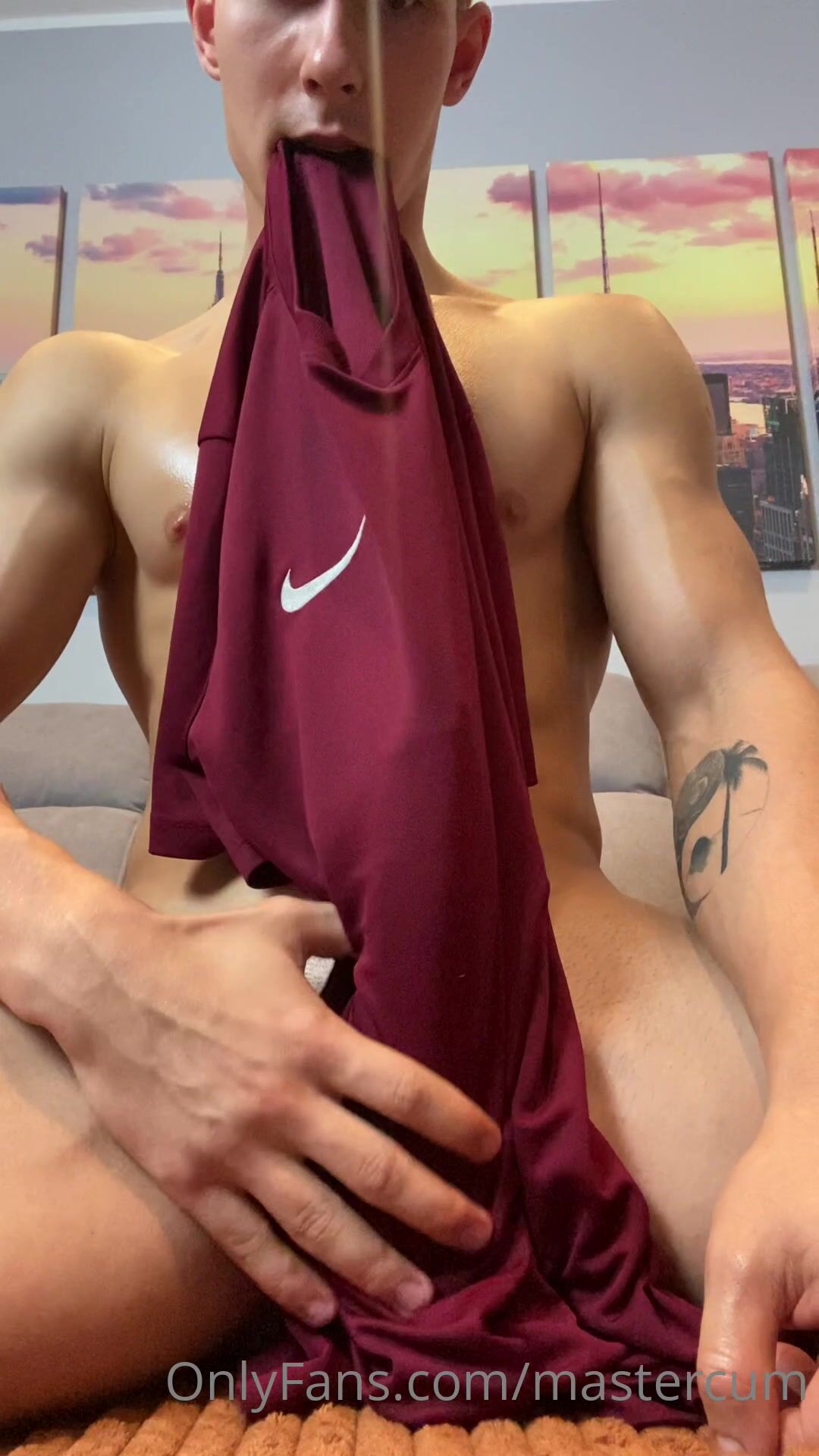 Solo jock michael strokes hard cock