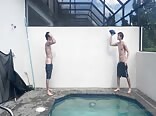 Basketball-jungs ausziehspiel mit mitch