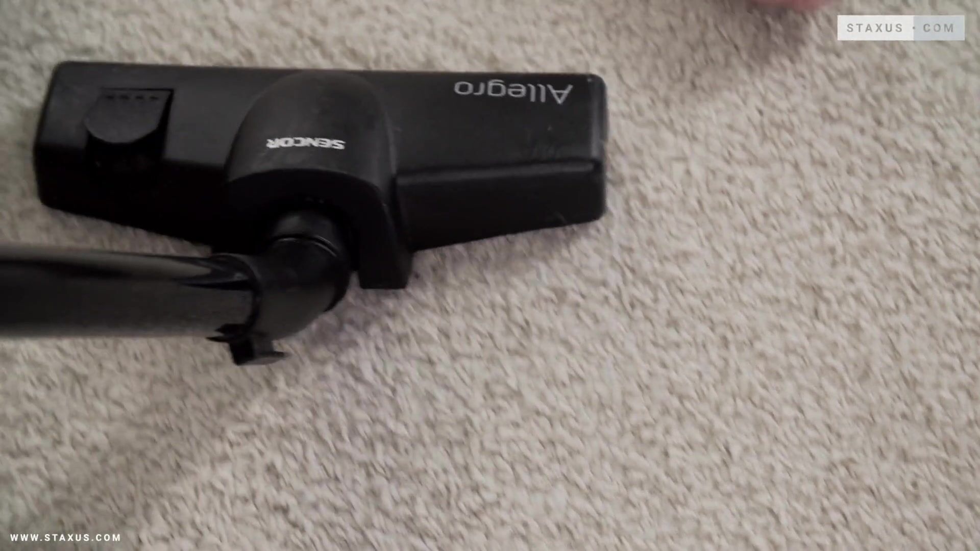 ♥ twink and friend discover hot new way to play with vacuum ♥