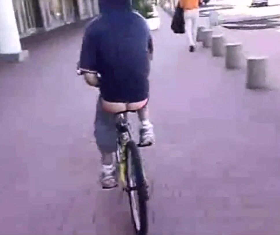 Bmx bike twink mooning on cock