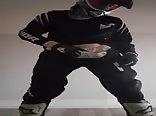 Der motocross-junge kommt