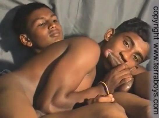 Twinks sri-lankais praba et kiri en bareback