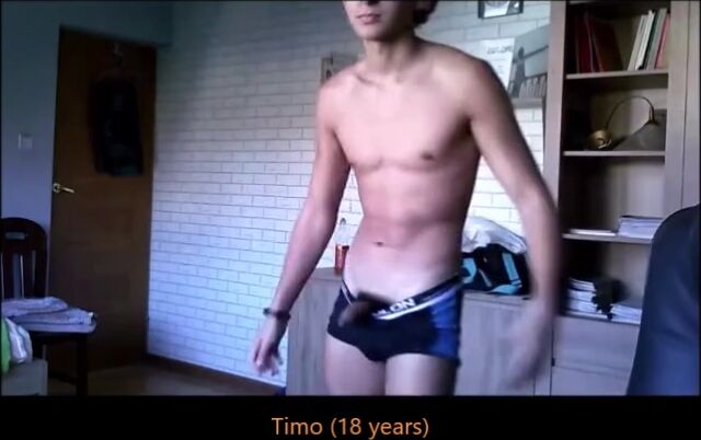 Muscleboy timo (18) cums hard