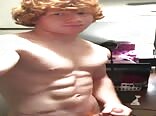 Ginger muscle twink jerks hard on cam