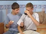 Betrunkener stiefbruder wird durchgenommen
