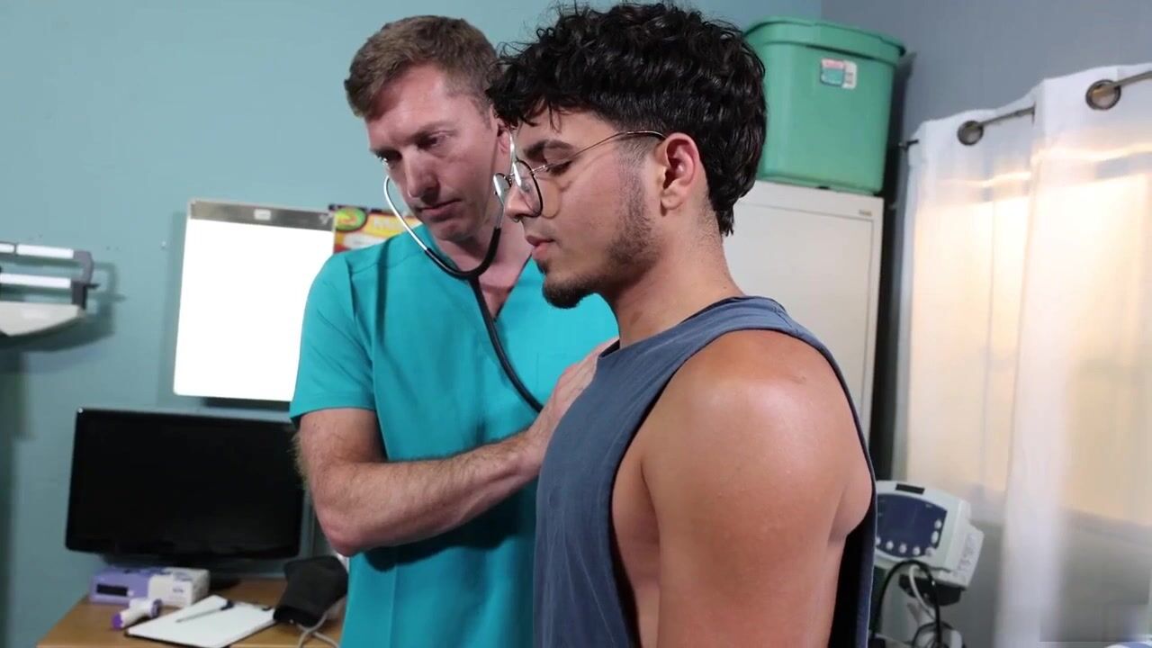 Arzt onkel gay porno tube: die medizinische untersuchung wird hart