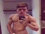 Jhorge zepeda desnudo expuesto