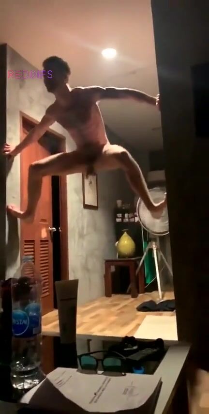 Naked otter scales wall for raw cock