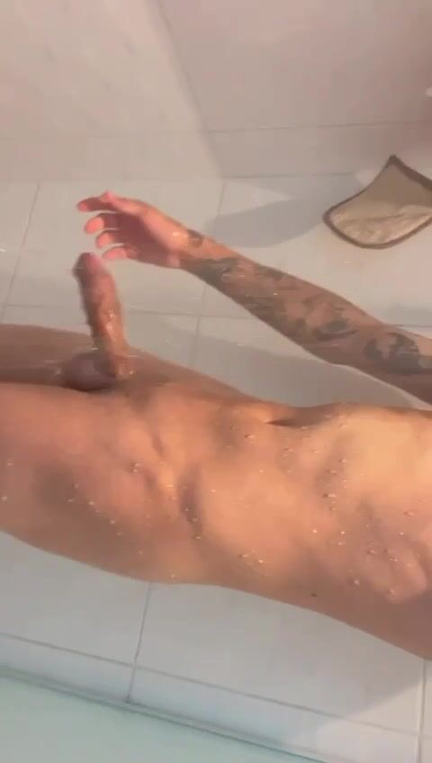 Nathan freihofer肌肉爹地裸背行动