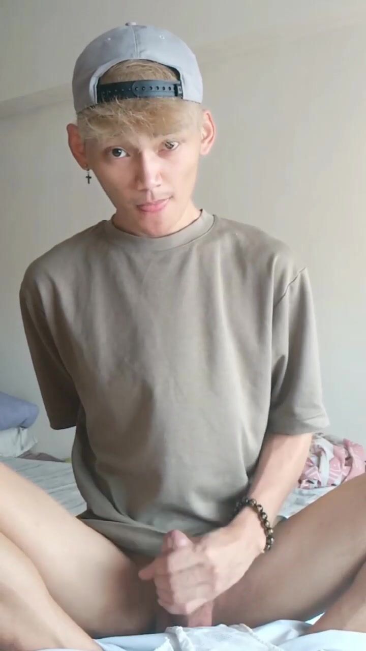 筋肉パパのために脱がなきゃならないツウィンク