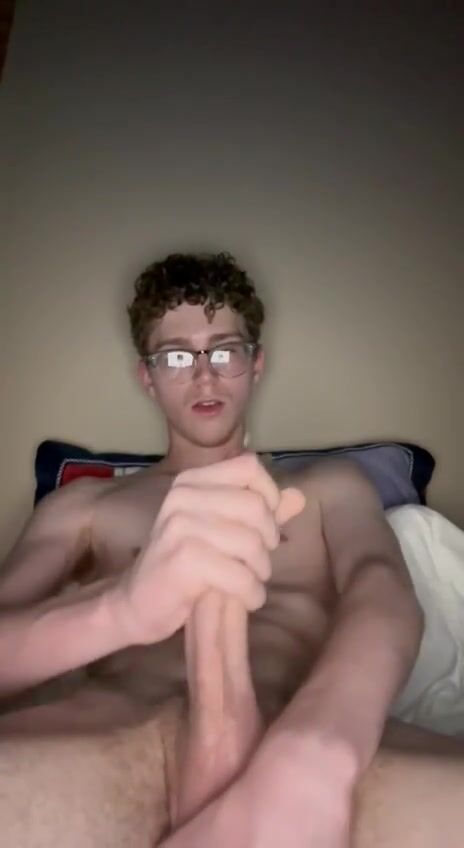 Nerdy gay jackoff, big cock a little cum 321