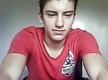 Ado hollandais au cul rebondi en direct sur cam