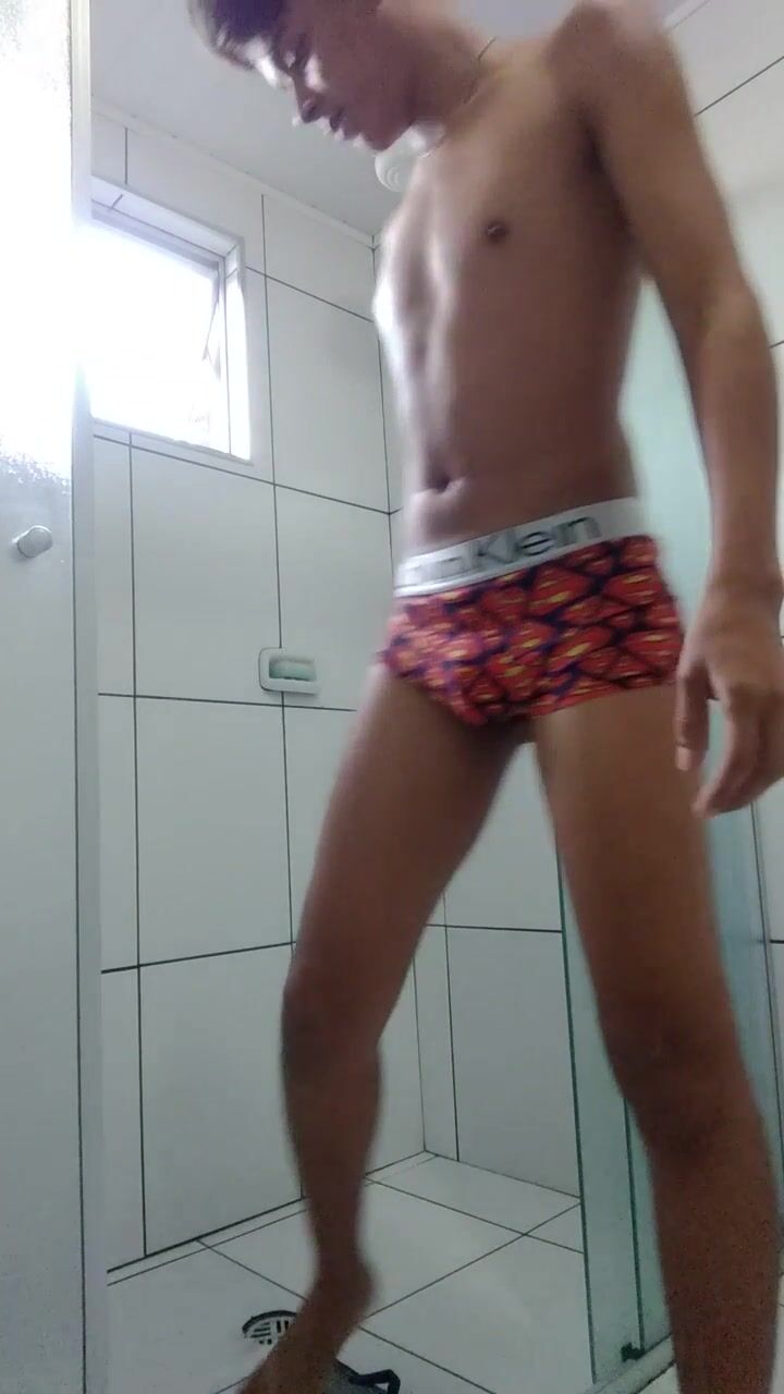 Neugeborenes duschen wet porn public