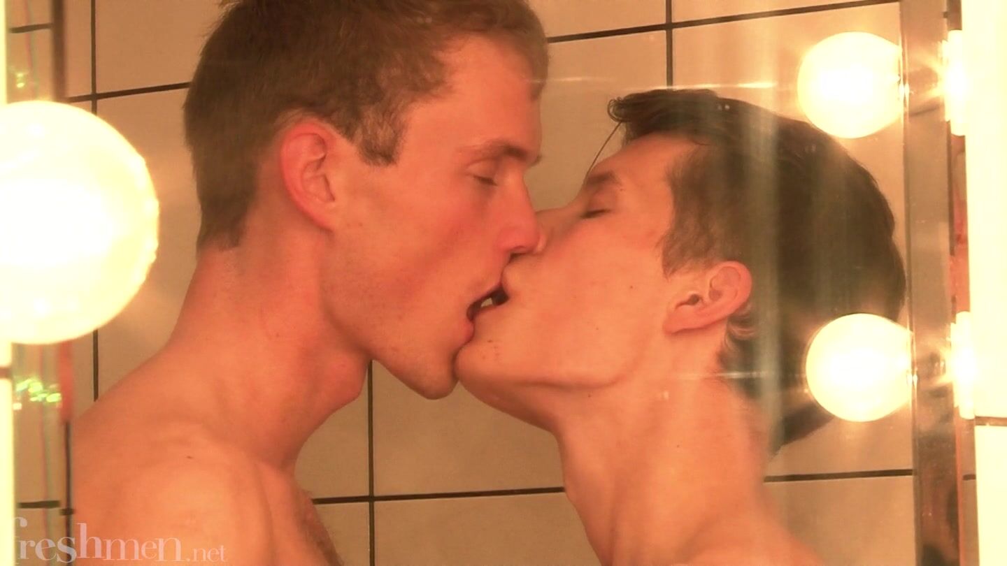 Slow & sensual twink tube