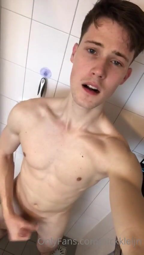 Muskel-daddy besamt twink nick kleijn blank