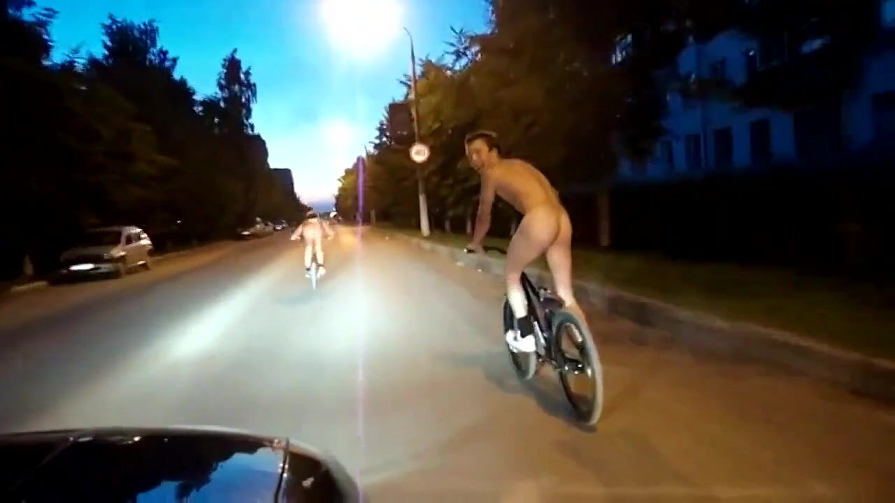 Night skilar's cycling naked gay boys porn