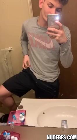 Un chico nike disfruta de una sesión dura