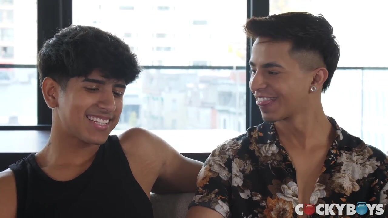 Noah fox and angel santana first time flip flop