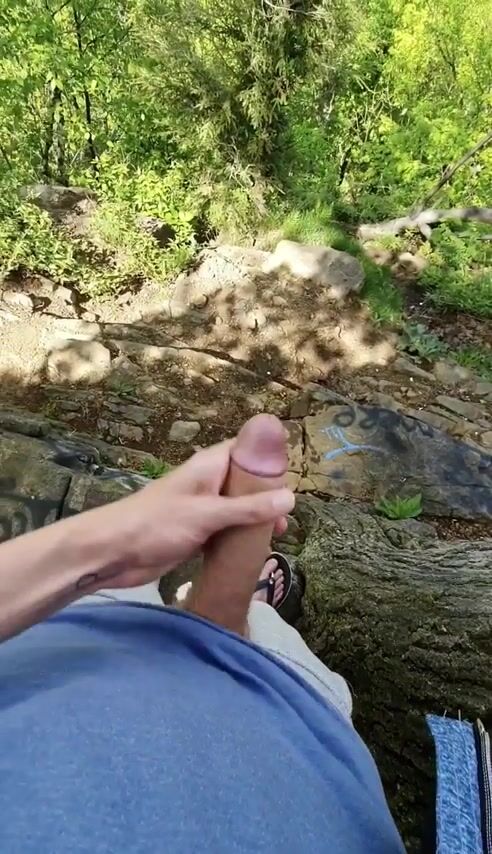 Teenager, junge typen und männer in outdoor-nt-clips