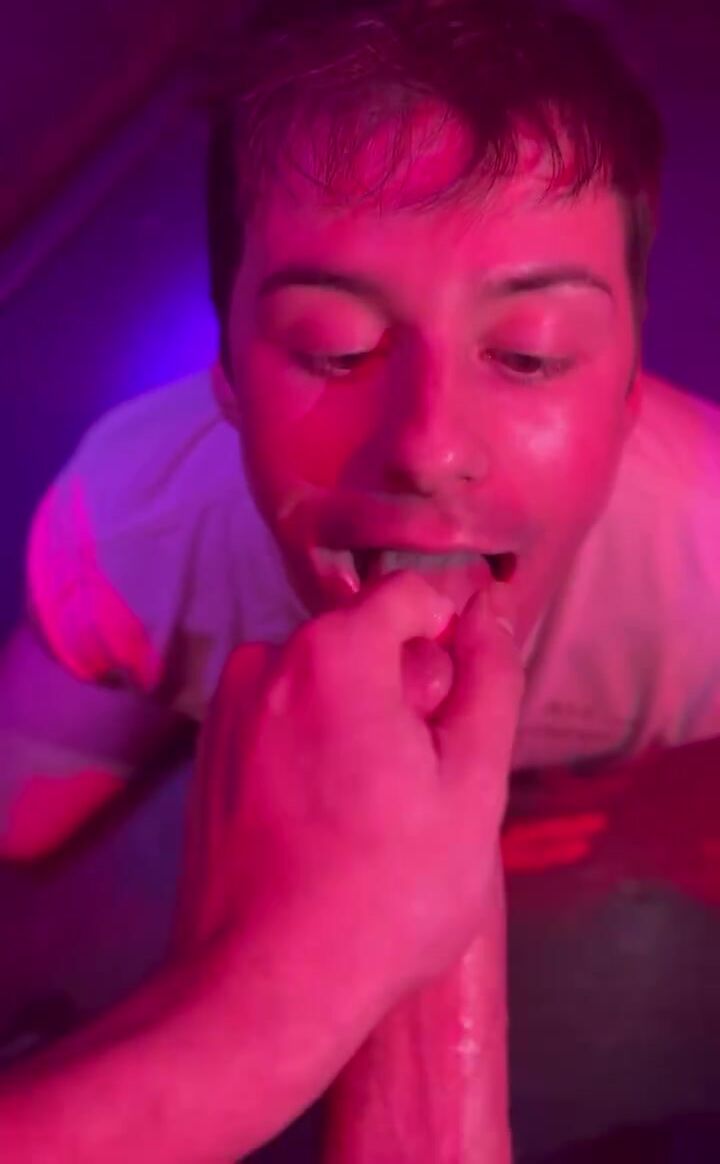 Nyc大学男孩 finest