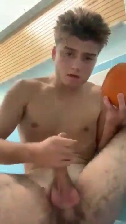 Hot bart gets orange bareback cock from muscle daddy