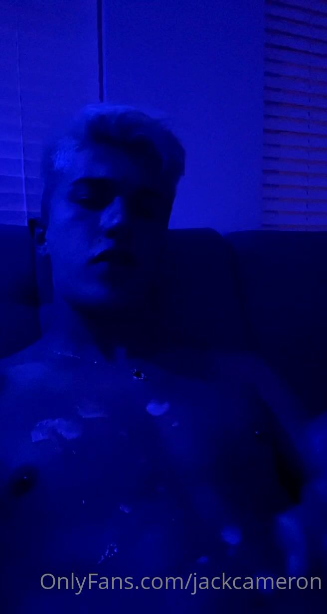 Jack wanks with hot cumshots 2