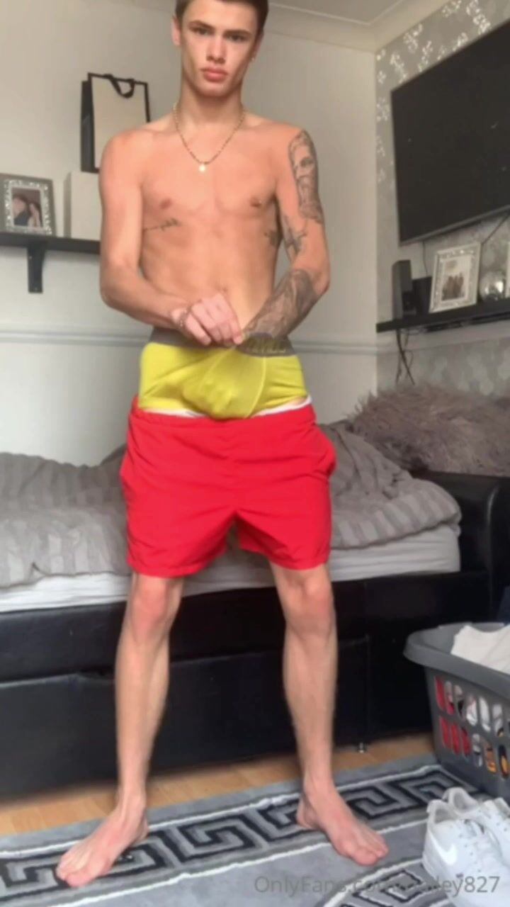 Bailey827 twink daddy muscle bareback cock
