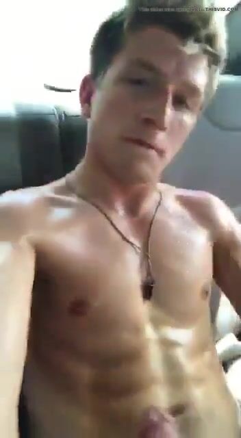 Oliver saxon fickt ohne gummi im auto
