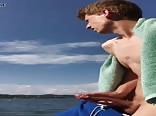 Seejungen ohne kondom auf dem wasser