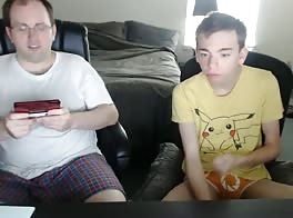 Eines tages nimmt sein onkel den schwanz eines jungen