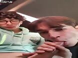 Ados gays baisent en voiture garée