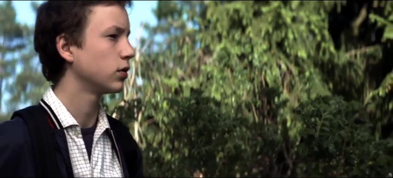 Passing hearts: twink takes daddy's cock bareback