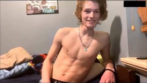 Paxtonbbboy jouit avec des ados en webcam