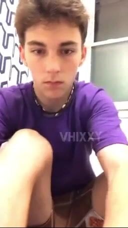 Peter barebacks twink in bedroom