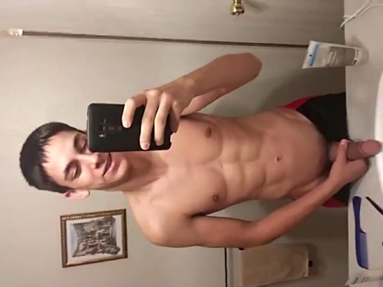 Teen pissing show off