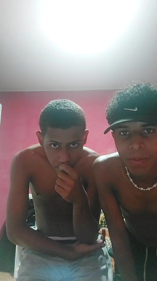 ブラジル系美少年が生で遊ぶ