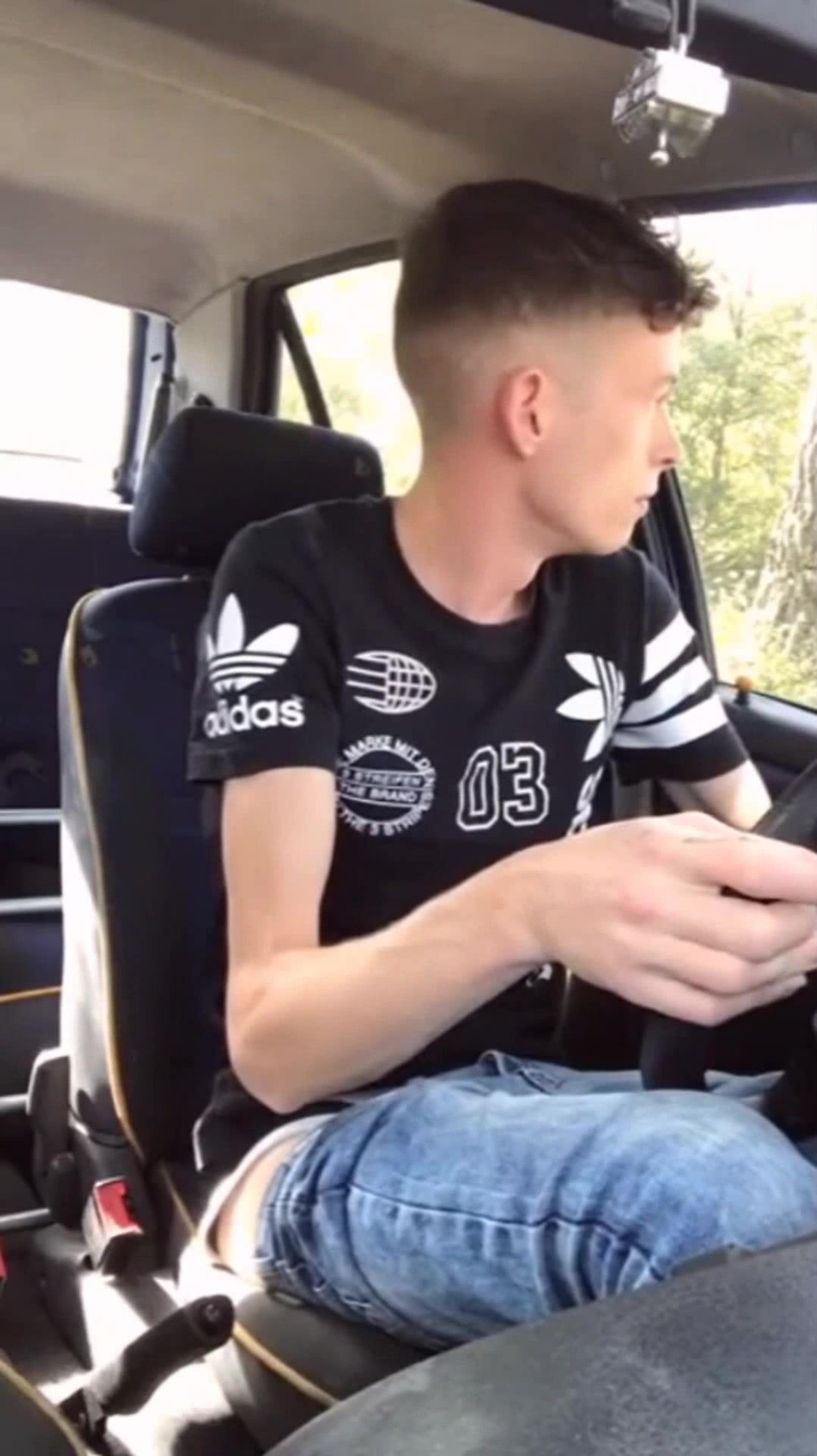 Playing and cumming in the car of twink cam boys porn