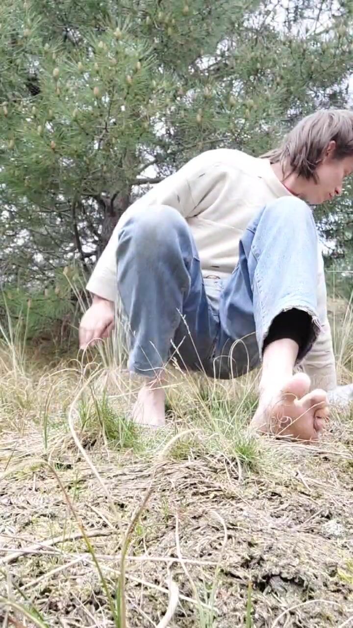 男の子たちとの野外楽しみ：屋外セックス