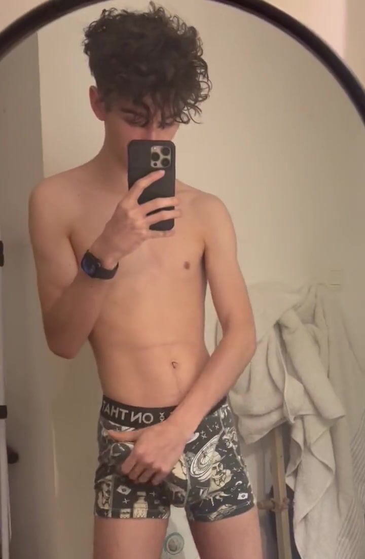 Cam boys porn: poodle head's big problem
