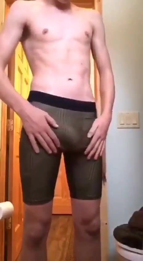 Pretty boy takes piss and cum